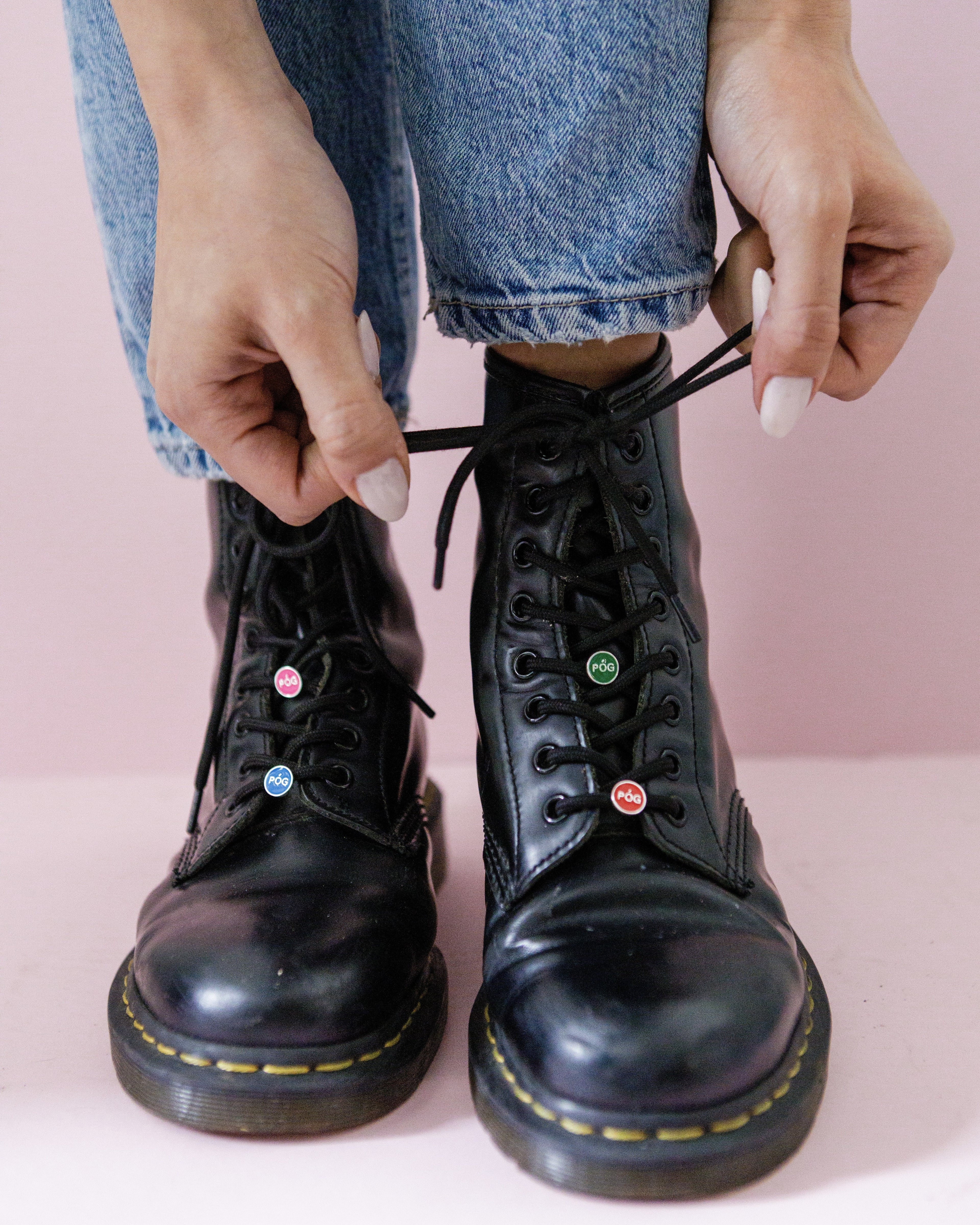 pog-pin-mixed-silver-on-shoes-view