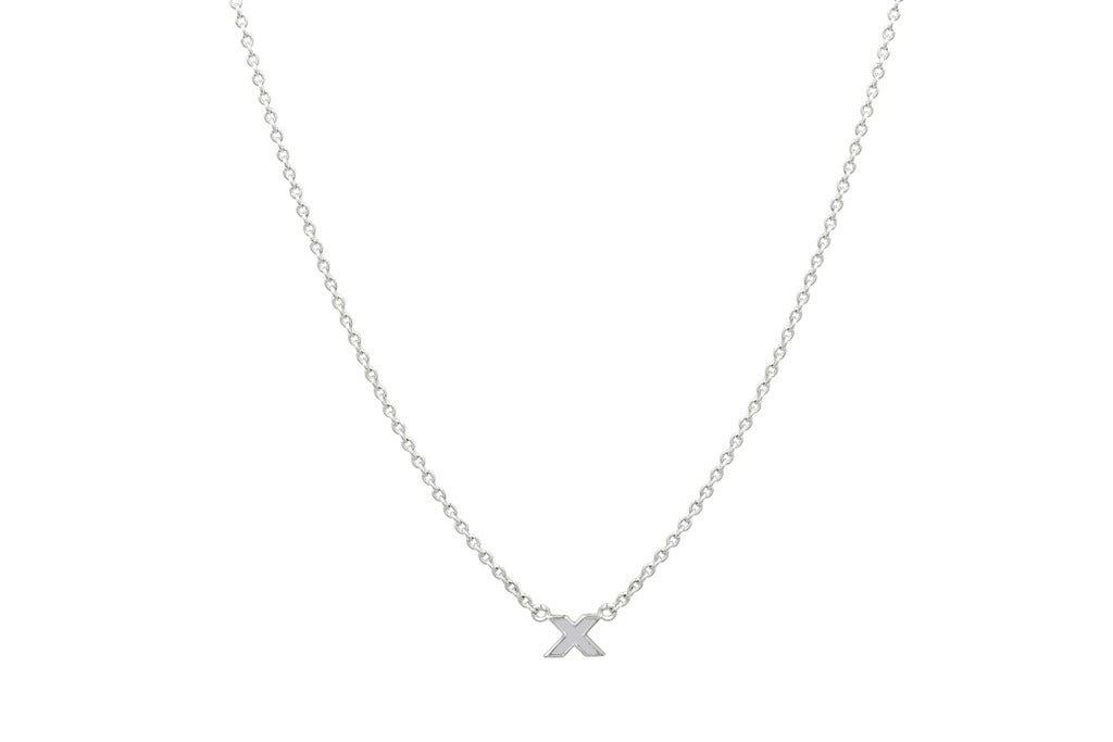 kiss-pendant-necklace-grey- silver-front-view